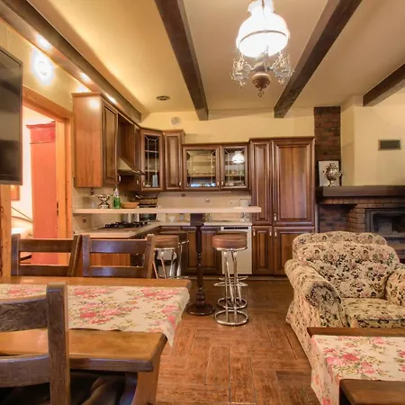 Marina Lester House Alloggio in famiglia