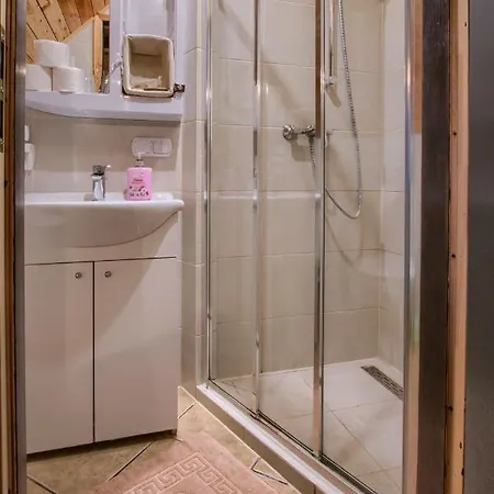 Pansiyon Marina Lester House *